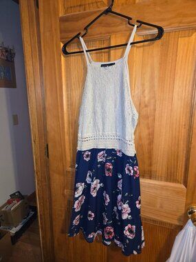 Croched laced dress